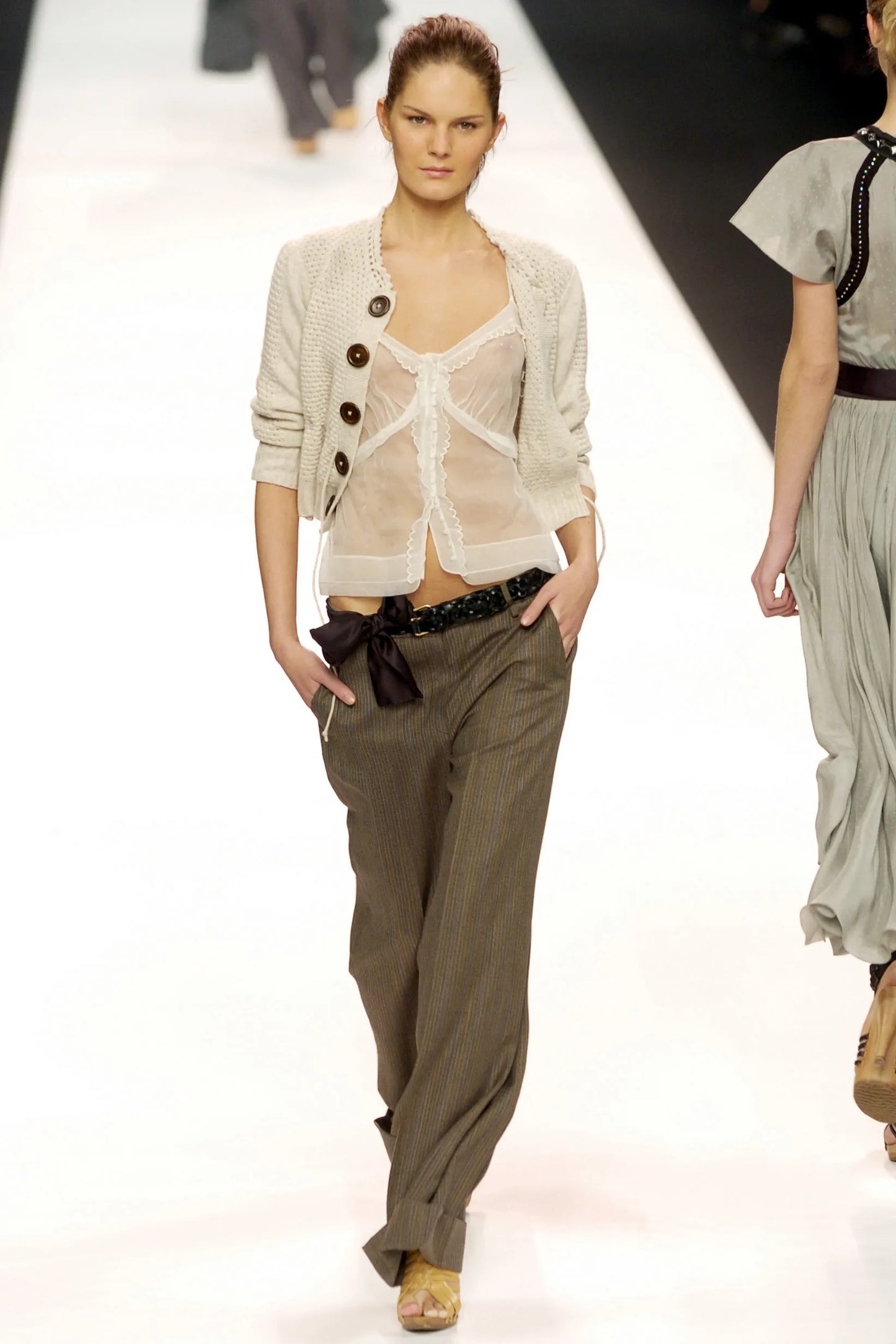 CHLOE BY PHOEBE PHILO FW 2004 DRAWSTRING SWEATER