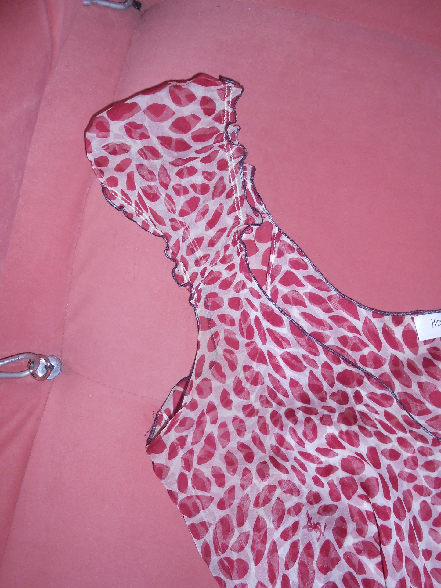 YVES SAINT LAURENT BY TOM FORD SS 2004 ICONIC LIP PRINT SILK SKIRT & TOP ENSEMBLE