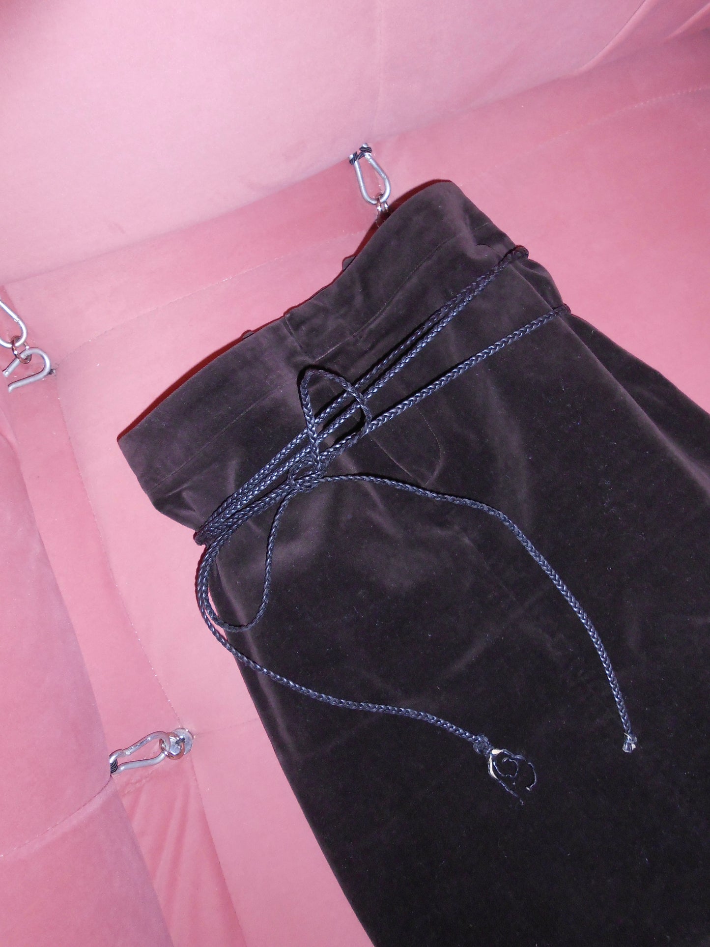 GUCCI BY TOM FORD FW 2002 VELVET SKIRT WITH BRAID BELT