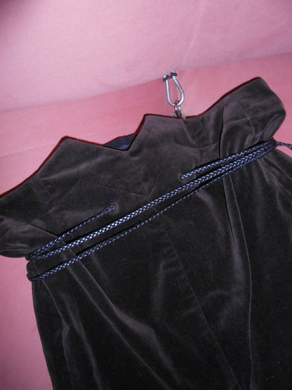 GUCCI BY TOM FORD FW 2002 VELVET SKIRT WITH BRAID BELT