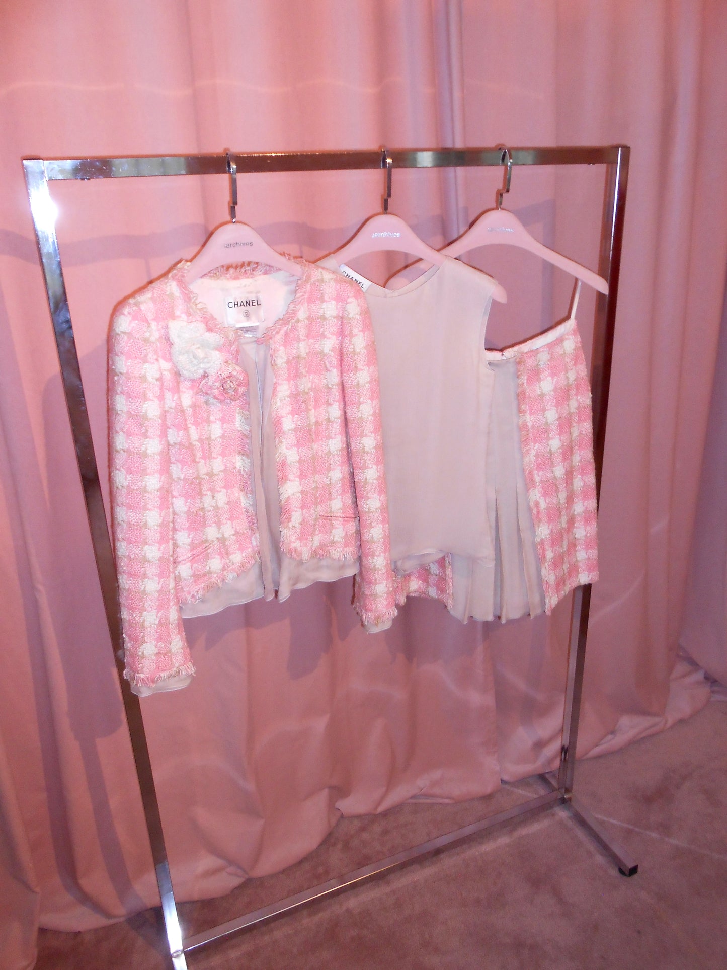 CHANEL BY KARL LAGERFELD CRUISE 2004 TWEED & SILK SKIRT SUIT