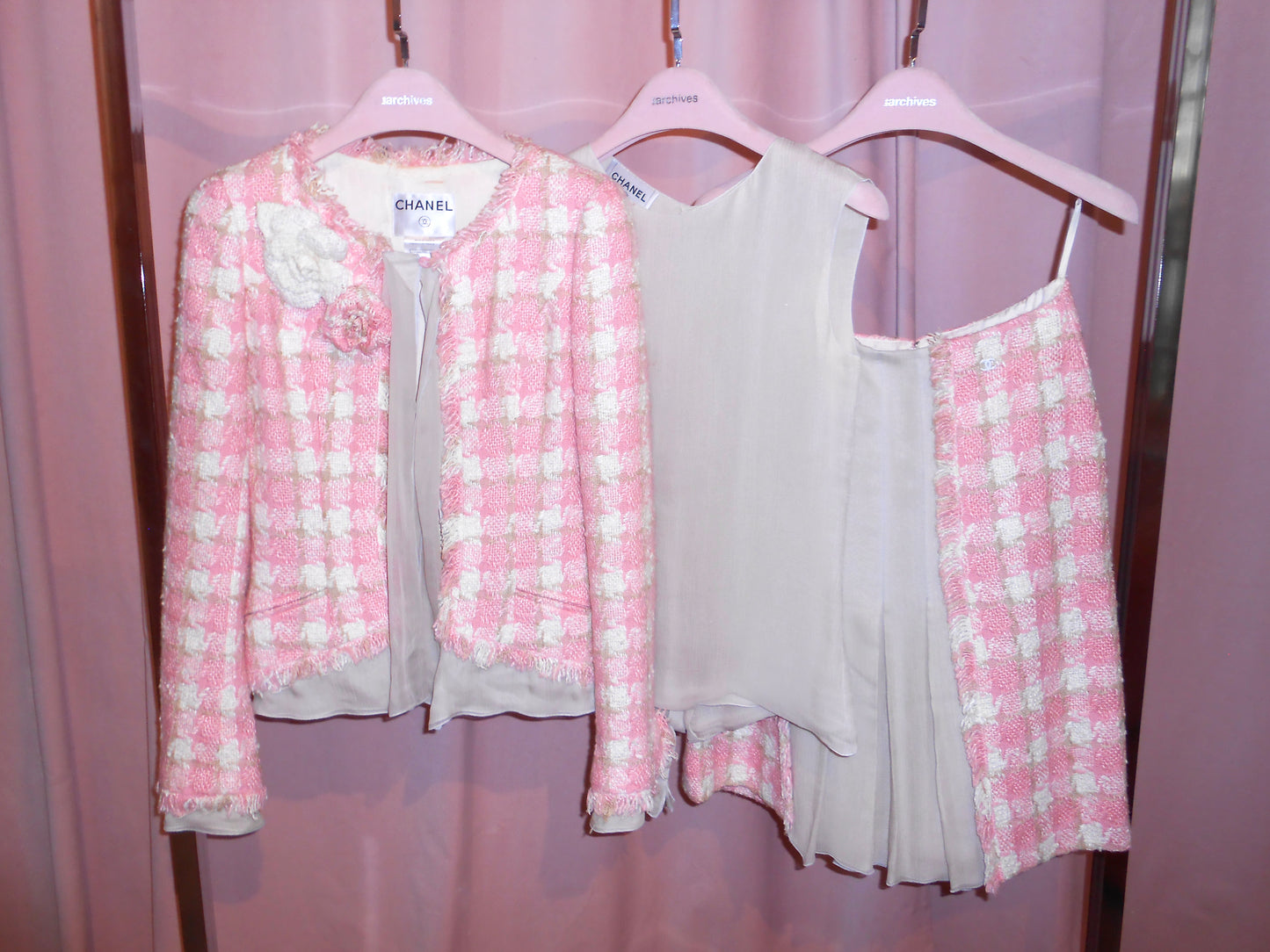 CHANEL BY KARL LAGERFELD CRUISE 2004 TWEED & SILK SKIRT SUIT