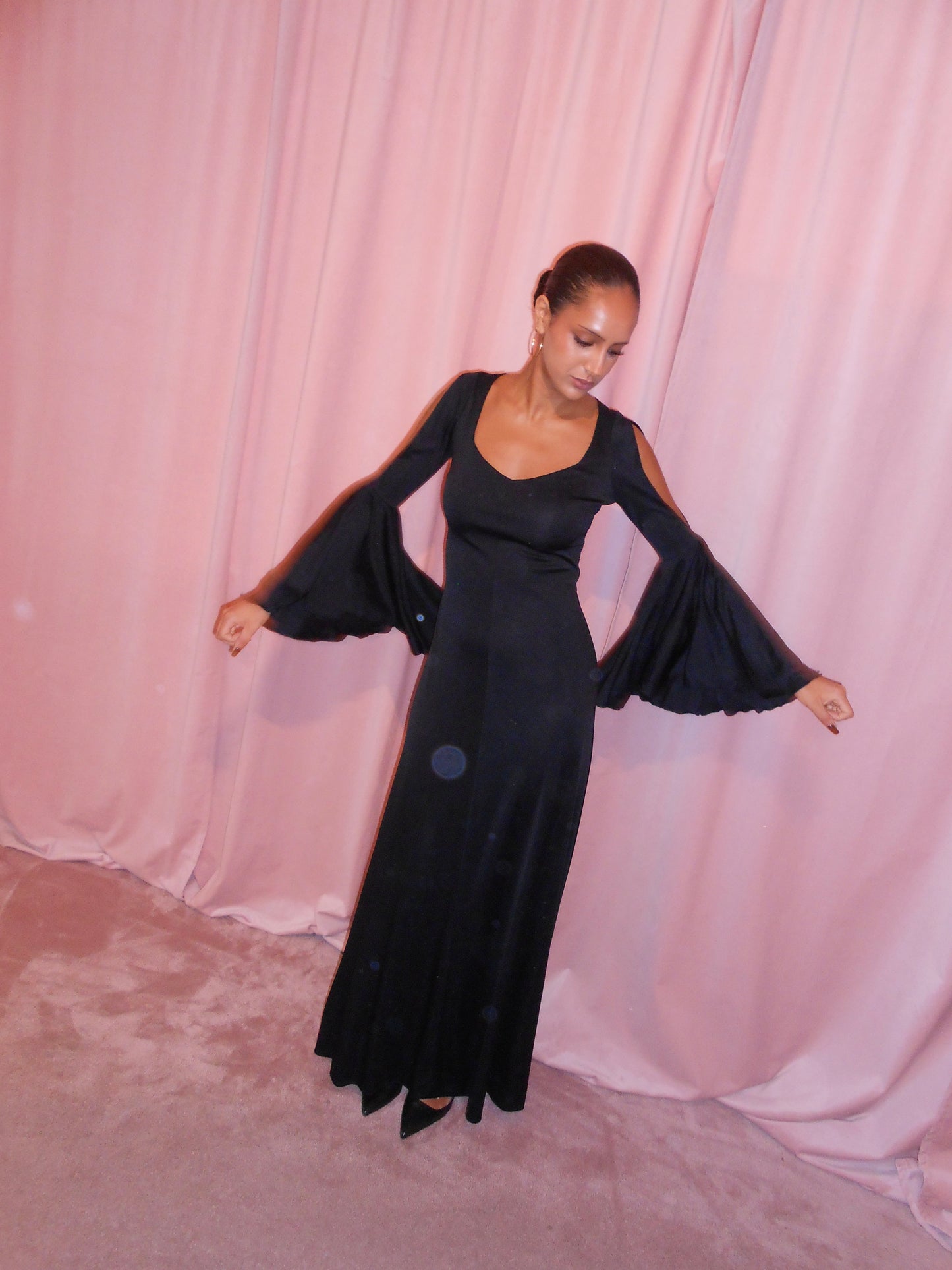 LORIS AZZARO 1970S BELL SLEEVE DRESS