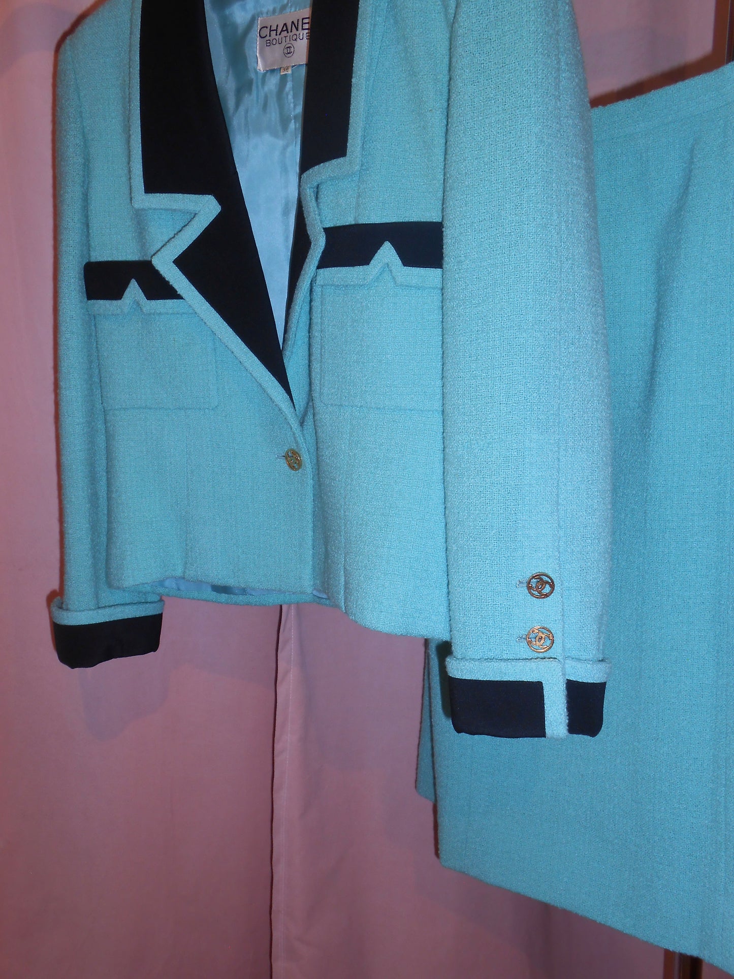 CHANEL BY KARL LAGERFELD 1984/1985 TURQUOISE TWEED SKIRT SUIT