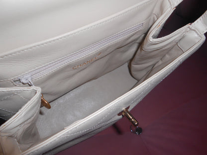 CHANEL BY KARL LAGERFELD 1997 - 1999 QUILTED SHOULDER BAG