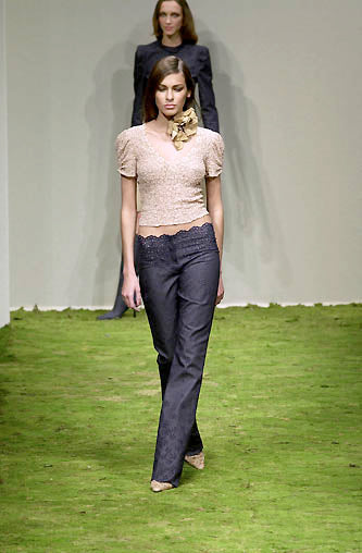 LOLITA LEMPICKA SS 2001	LACE TOP