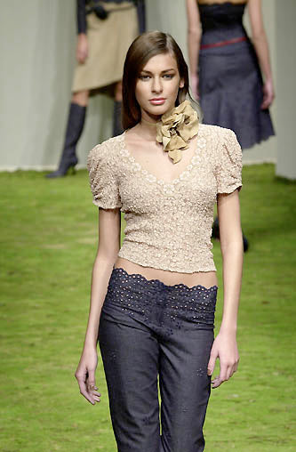 LOLITA LEMPICKA SS 2001	LACE TOP